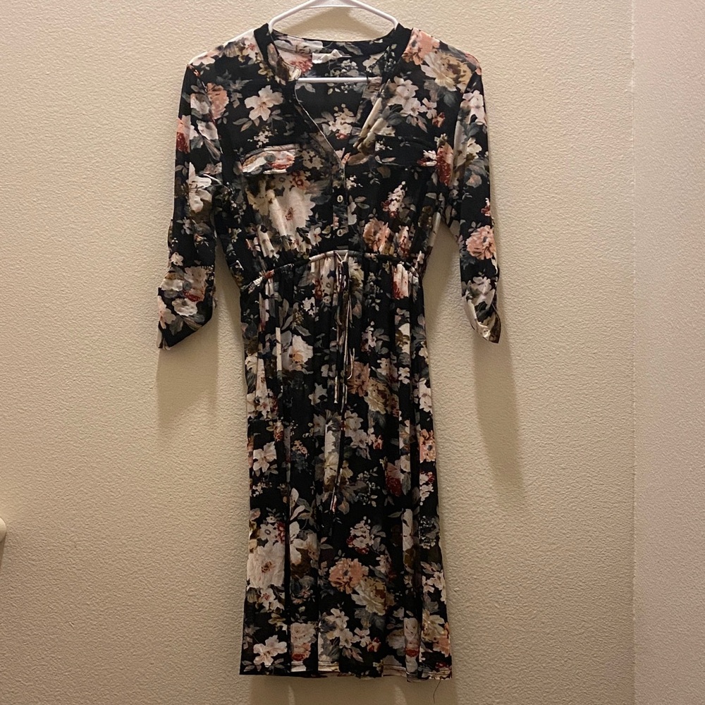 Siren Lily Black and Pink Floral Midi maternity Dress size small